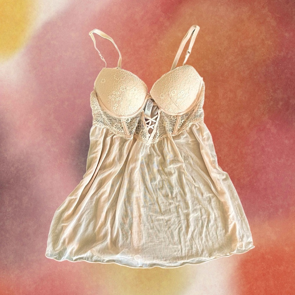 Elegant Cream Lace Chemise